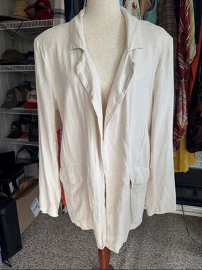 Stoosh Open-Front Cream Lightweight Blazer with Flap Pockets